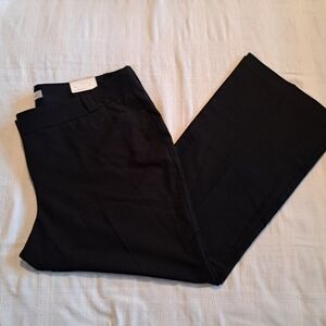 Van Heusen women's size 18 short black modern fit dress pants, New